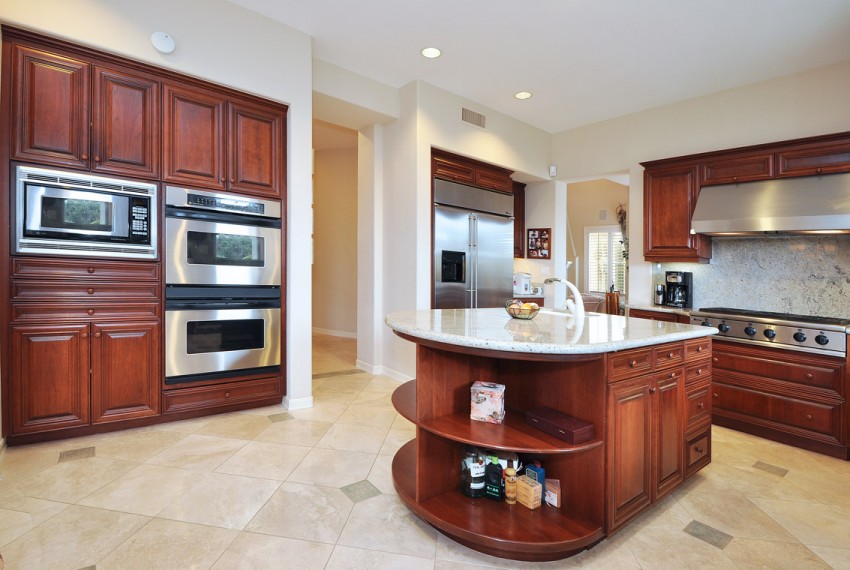 10 Sail View Kitchen