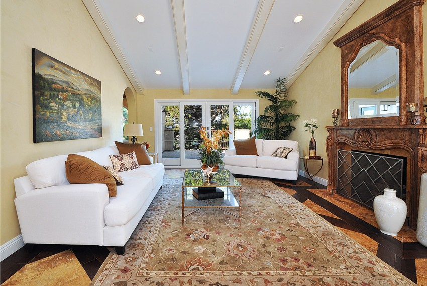 7 709 Yarmouth Living room view 1