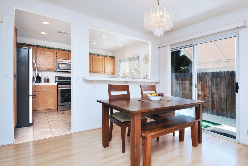 11 Dinning area ktichen